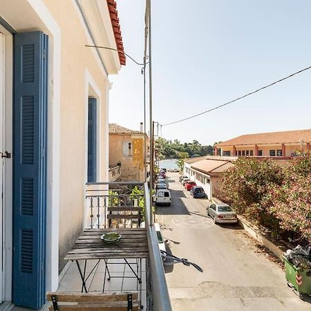 Traditional House At Koroni Near Beach Buitenkant foto
