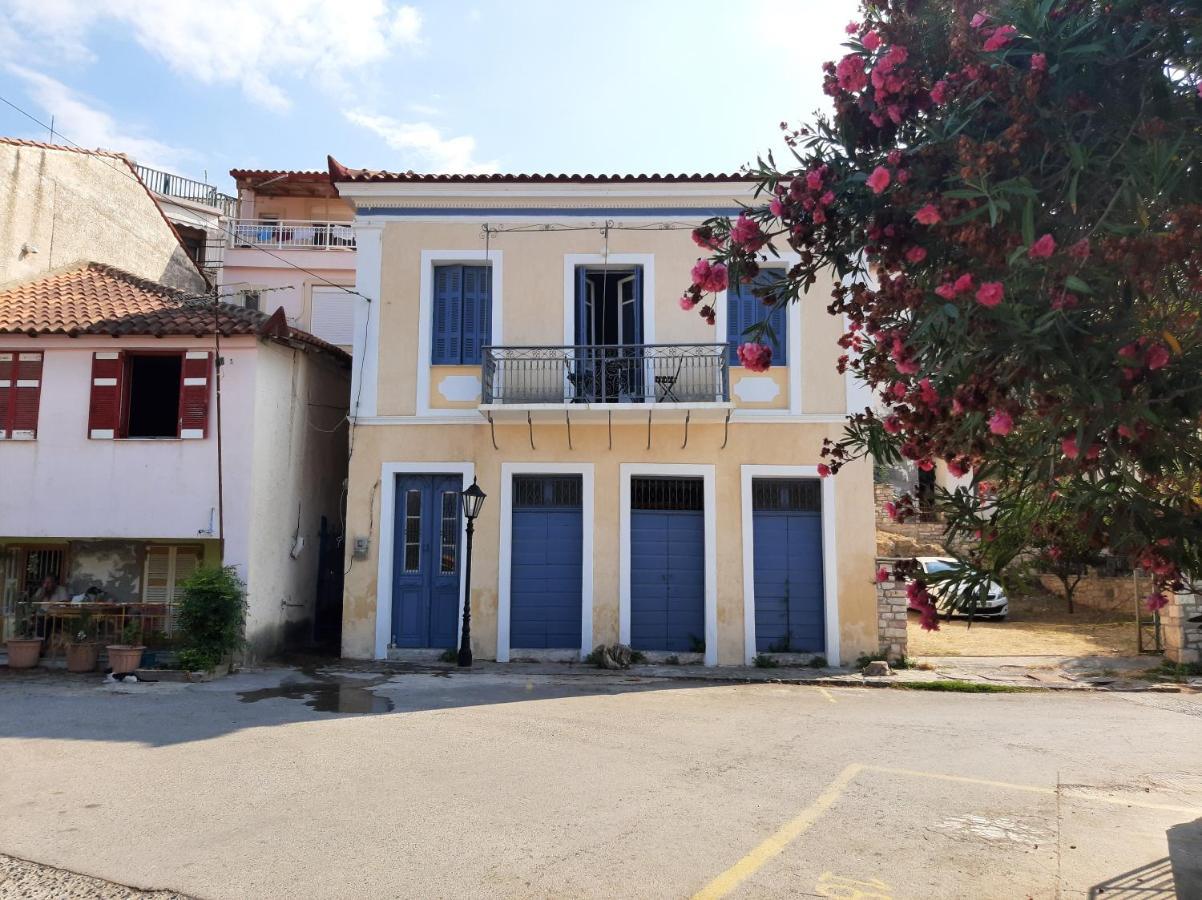 Traditional House At Koroni Near Beach Buitenkant foto