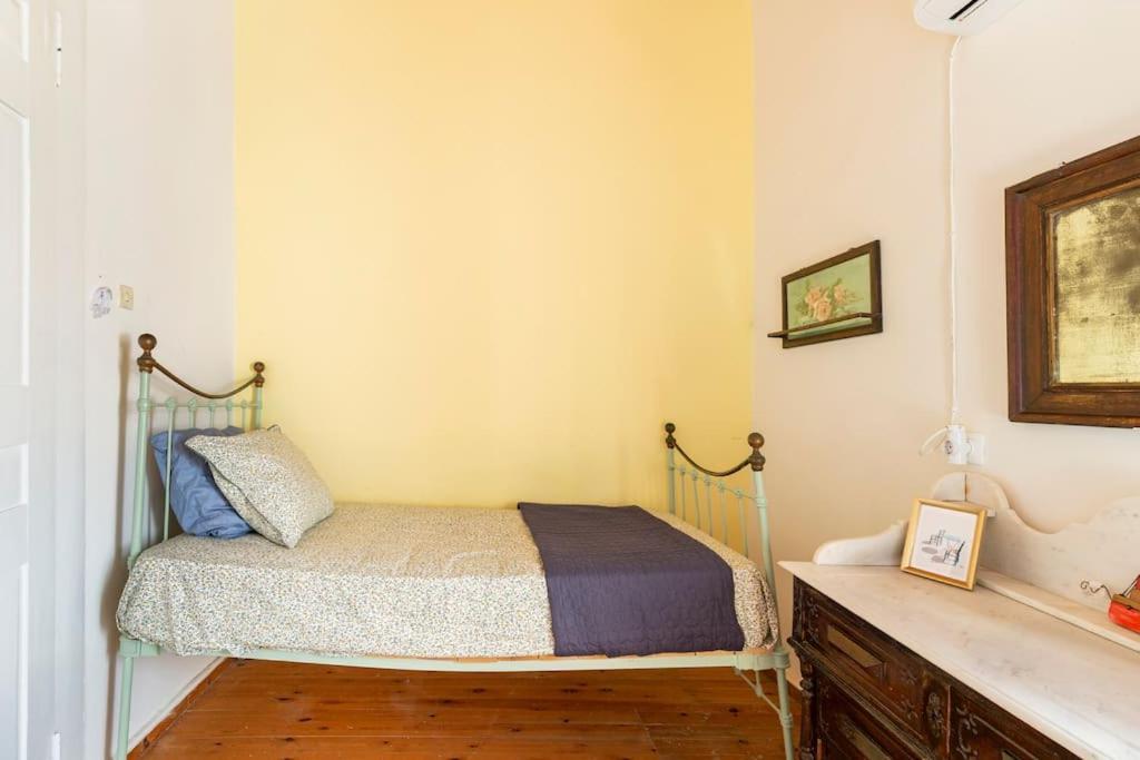 Traditional House At Koroni Near Beach Buitenkant foto